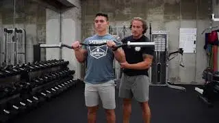 Do Reverse Curls to Build Big Forearms