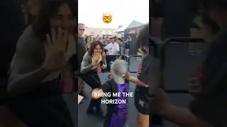 Oli Sykes HI FIVE! @ Darien Lake NY #BringMeTheHorizon #livemusic #live #concert  #lifeisbutadream