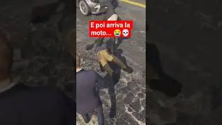 Moto, botte e disastri a catena 🤦🏻&zwj;♂️😂💥 | GTA Online #shorts #gta #funny #bike #friends #punch