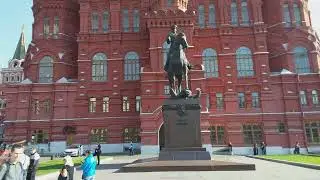 МОСКВА. ИСТОРИЧЕСКИЙ МУЗЕЙ. ПАМЯТНИК МАРШАЛУ ЖУКОВУ.20.09.23