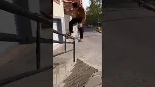 Jordan Maxham opener in Barcelona from iDabble VM issue 18. 🎥 Rudy Garcia.