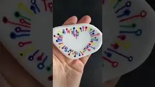 A different take on our radial hearts tutorial! #heartart #heartdesign #heartdoodle