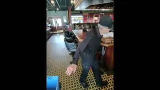 STOLEN ORDER #skipcart #restaurant #shortsvideo @meta #metaglasses #revolt