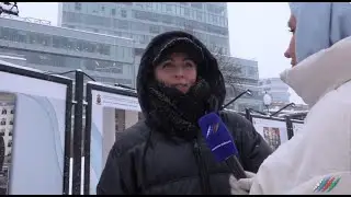 Москвичи согреваются азербайджанским чаем в сильный снегопад. Репортаж &laquo;Москва-Баку&raquo;