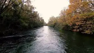 suono rilassante del fiume che scorre nella valle - ASMR