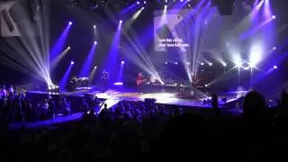Chris Tomlin White Flag in Phoenix May1, 2013