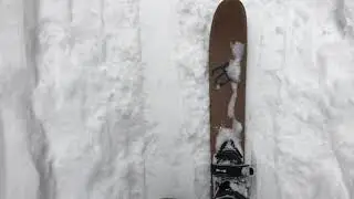 The old Altai Hok skis on the way to Avalanche pass in the Adirondacks.