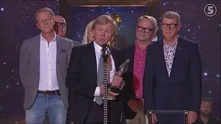 GAS tar emot hederspris till Gösta Ekmans minne (Barncancergalan 2017)