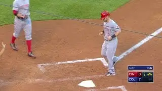CIN@COL: Hamilton draws a bases-loaded walk