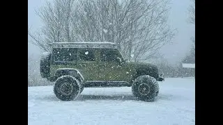 Scenic Jeep Snow Ride on the Cherohala Skyway.