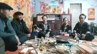 Hat nung tai chung thinh 
