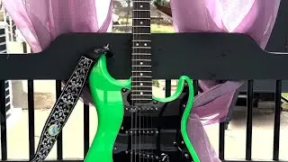 I review the Tortex Sharp and Big Stubby with my Fender guitar