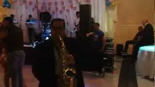 Pearlz ft. Sunil Chitaroe - Aaj ki raat