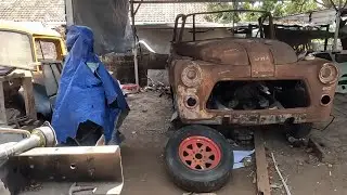 Indonesia: Classic car restoration junkyard tour with 1950's cars Mercedes Ponton, Alt Opel Kapitän