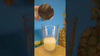 Pi&ntilde;a Colada: Classic Rum Cocktail for Your Holliday Vibes | Fizzy Nectar