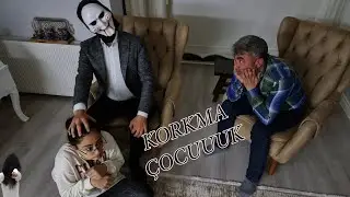 MASKELİ KORKUNÇ VE GİZEMLİ BİR HİKAYE ANLATIYOR