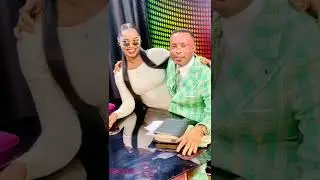 DENIS LESSIE AVEC SES DANSEUSE PETAGE