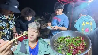 โสภานา ￼￼ทำจิ้มจุ่มกินกับทีมงานลูกเขยใส่มอง 