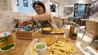 Caleta de Fuste and we are at CHAPLAINS for FOOD, but WHAT'S IT LIKE?!