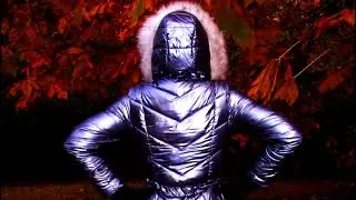 AUTUMN WALK IN A SHINY SILVER RIGHT BLUE SKI OVERALL WITH A HOOD + PANORAMIC GAS WITH A SILVER VISOR