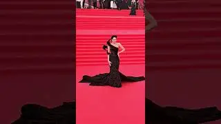 Настасья Самбурская. Открытие 47ого ММКФ. Апрель, 2025