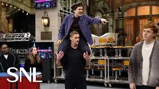 Alexander Skarsg&aring;rd Fits Right in at SNL