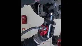 Demontare pivot simplă și rapidă