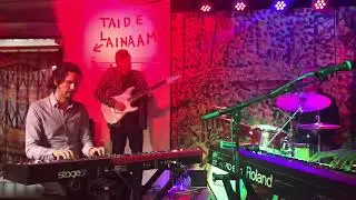 Vanessa Haynes live gig at Bar Bizarre.