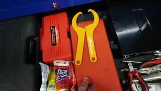 Small garage layout and cheap mans tool box walk through