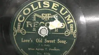 Miss Agnes T. Preston: Love's old sweet song. (1907).