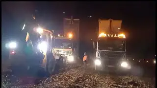 !!wtopa na polu!!😯  akcja wyciąganie tirów koparką🚛🚜🤫 i oporowe wożenie suchego gnoju z kurników😈