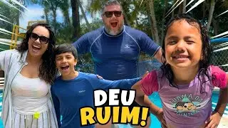 PAPAI PULOU NA PISCINA E OLHA O QUE ACONTECEU!