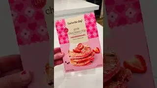 Heart Waffles - The cutest Valentines Day Breakfast Idea