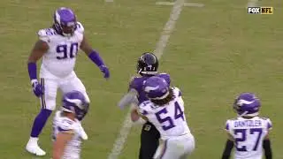 Eric Kendricks tackles Rashod Bateman to waste time