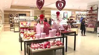 Pop-up marriage license office opens at McCarran Int'l Airport