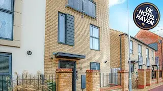 Alpha Properties 1 - Luxury One Bedroom within a Shared Four Bedroom House with Free Parking, Fast W