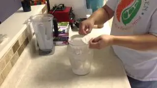 How to Make Almond Milk in a Vitamix