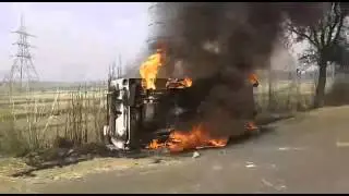 Furious mob attacks police in Birbhum, West Bengal