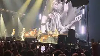 The Offspring  live Barcelona come out and Play 27-9-2925  