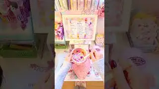Hi Chelsey ! This is the packing video of your one scoop and pink lucky drawer order. #mysteryscoop 