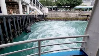 [新渡輪 SUN FERRY]「新發 XIN FA」離開中環5號碼頭. departure from Central Ferry Pier No.5
