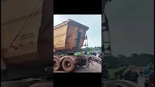 Acidente provoca bloqueio tempor&aacute;rio na BR-163 entre Par&aacute; e Mato Grosso