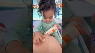 This is pregnant life with two toddlers😅