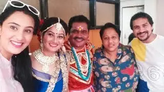 Sai And Pushkar Watches Resham Tipnis And Nandkishor's Vastraharan Marathi Play