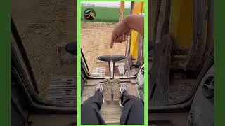 How they operate Backhoe Loader #jcb #backhoeloader #shortvideo