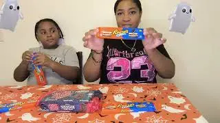 &ldquo;NEW Reese&rsquo;s Oreos cups vs Chips Ahoy Stranger Things Cookies Snack Taste & Honest Review 