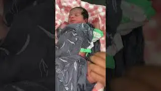 Hepatitis b vaccine new born baby given by a doctor #hepatitisvaccine #viralvaccines #youtubeshorts