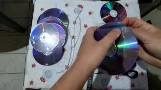 Mobile decorativo com CDs