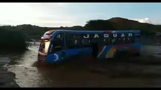 angalia loliondo coach ikikatiza mto wa maji ni maajabu