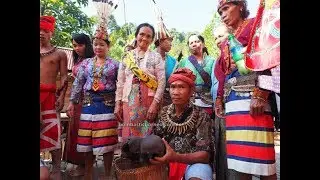 Gawai Nyobeng Kambih 3: Skulls Feeding West Kalimantan Indonesia Borneo Ritual Tourism 婆罗洲达雅文化供奉骷髅食物